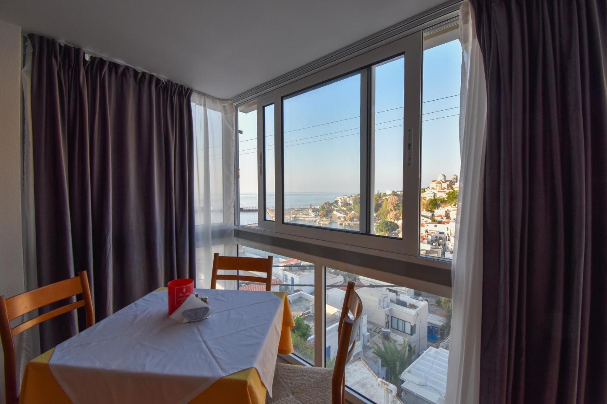 Κastro Ηotel Айос-Кирикос Экстерьер фото
